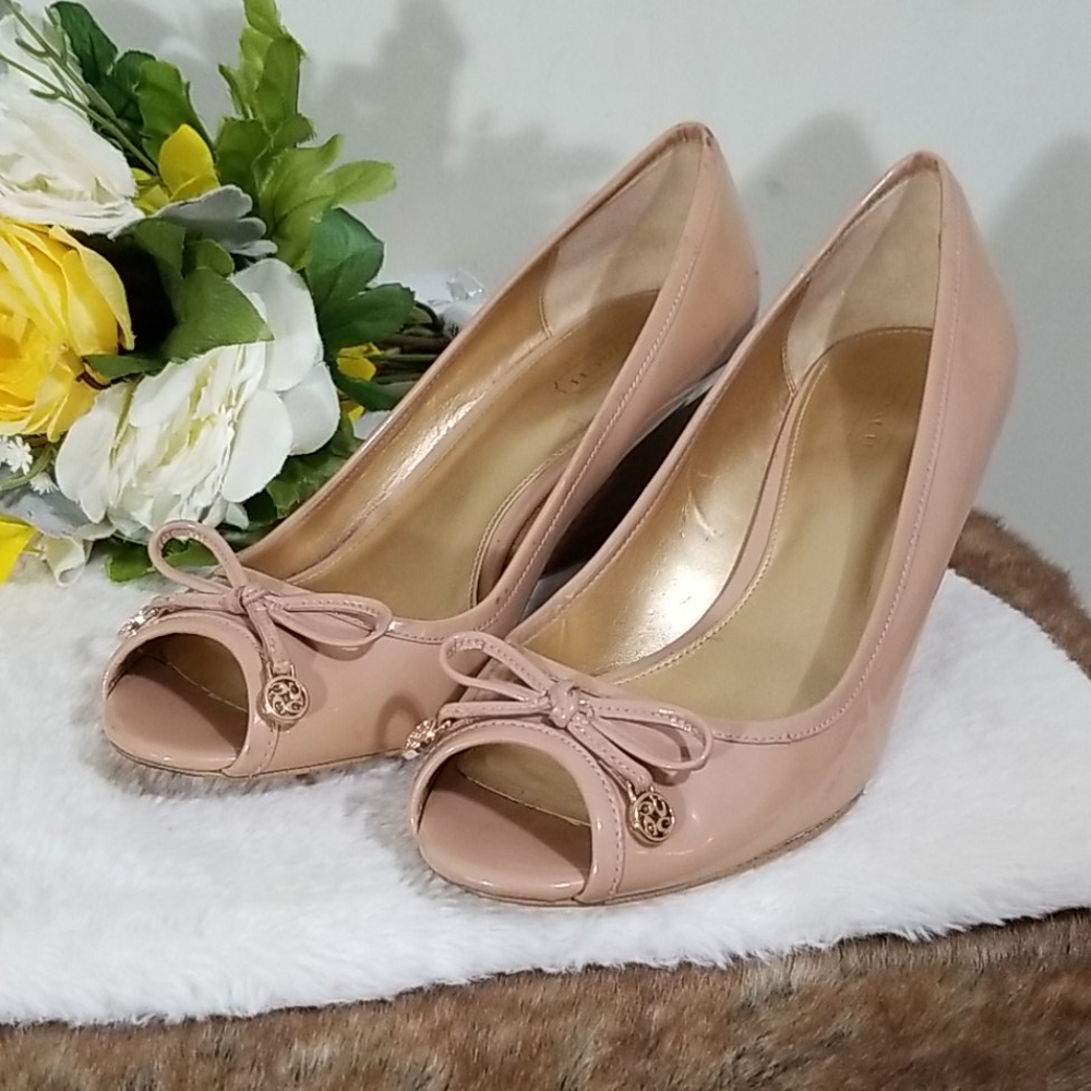 Coach PAOLA open toe patent leather wedge 9 - Picture 2 of 10